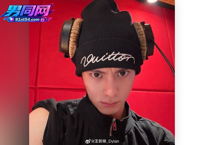 王鹤棣中专炮校出身被锤 有对象还去KTV搂男人 现又爆跪地打飞机阳痿 以后只能当0