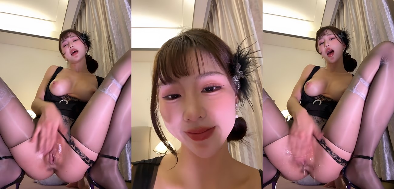 顶级身材御姐小野猫新作 漂亮妹子自慰 按摩棒把逼口都磨玉了