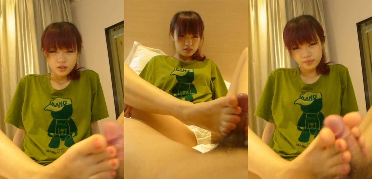 顶美福利姬 绿衣小君 经典足交舔脚系列 深吼口交 玉足撸屌 刺激感拉满